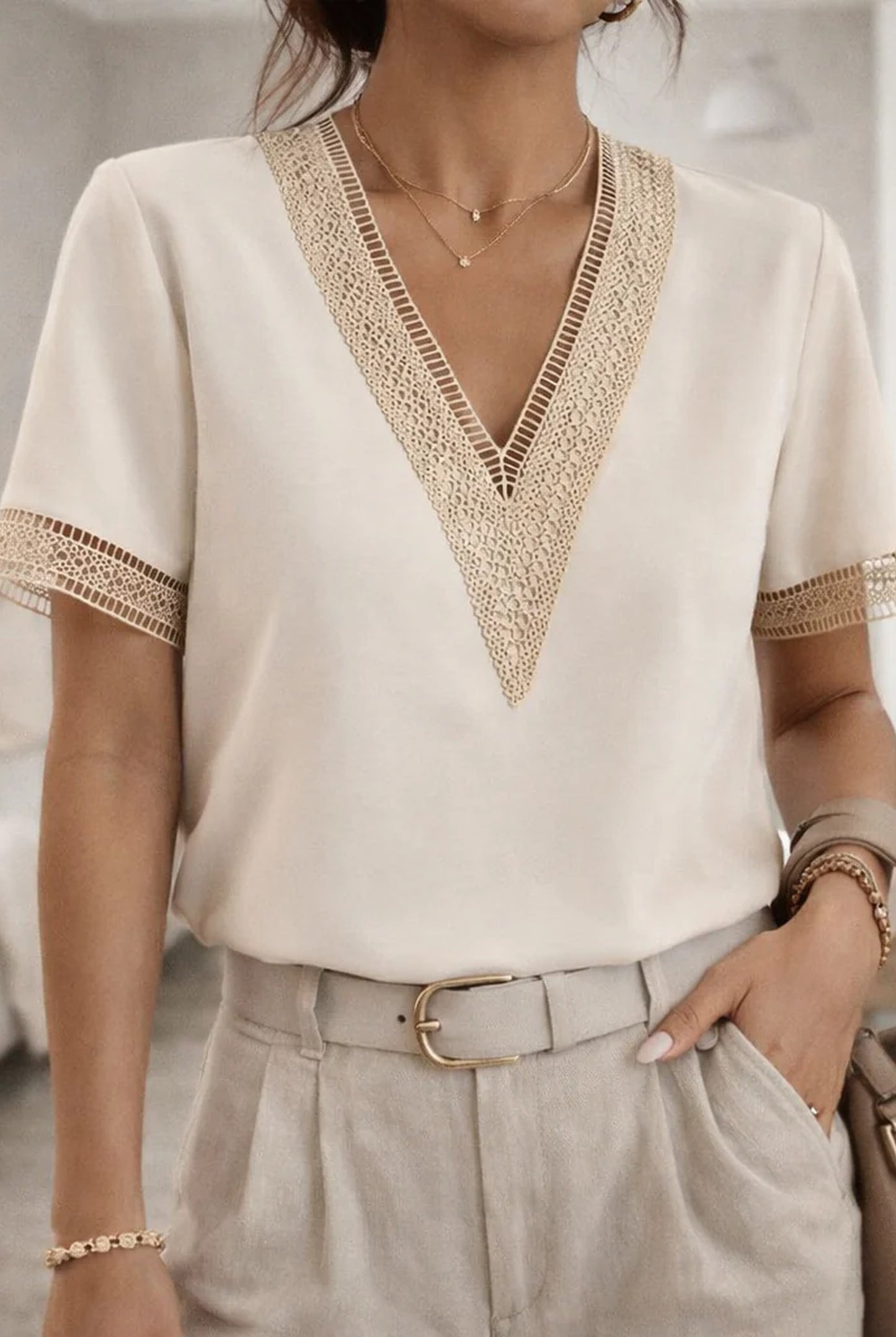 Cristelle Dames Top | V-Hals met Kantdetail | Korte Mouwen