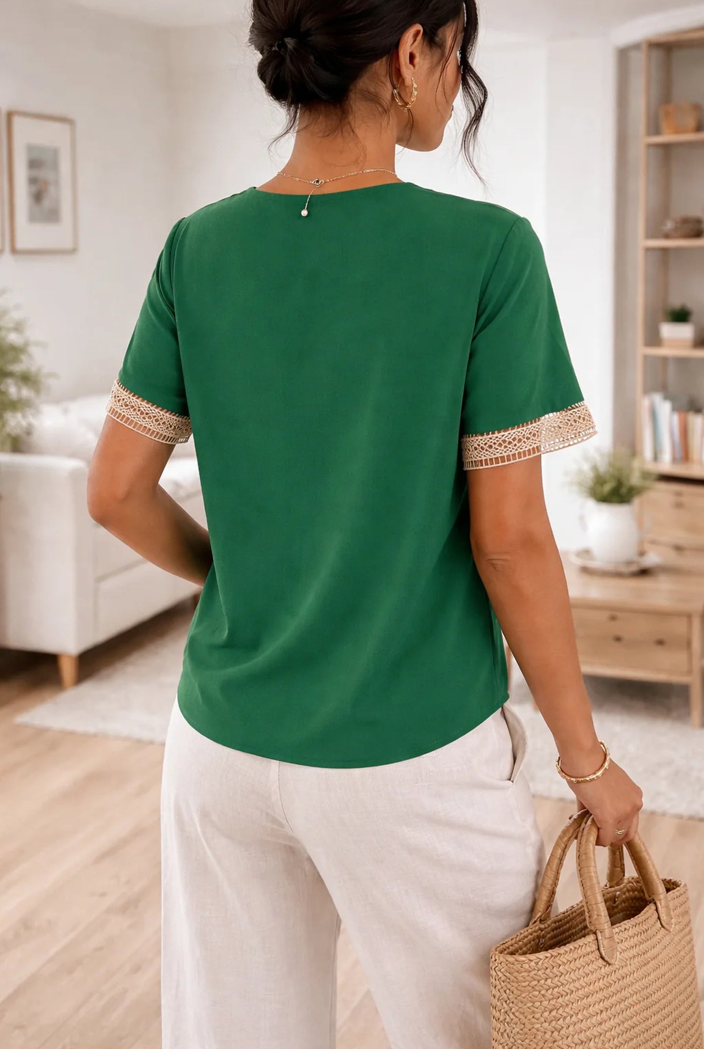 Cristelle Dames Top | V-Hals met Kantdetail | Korte Mouwen