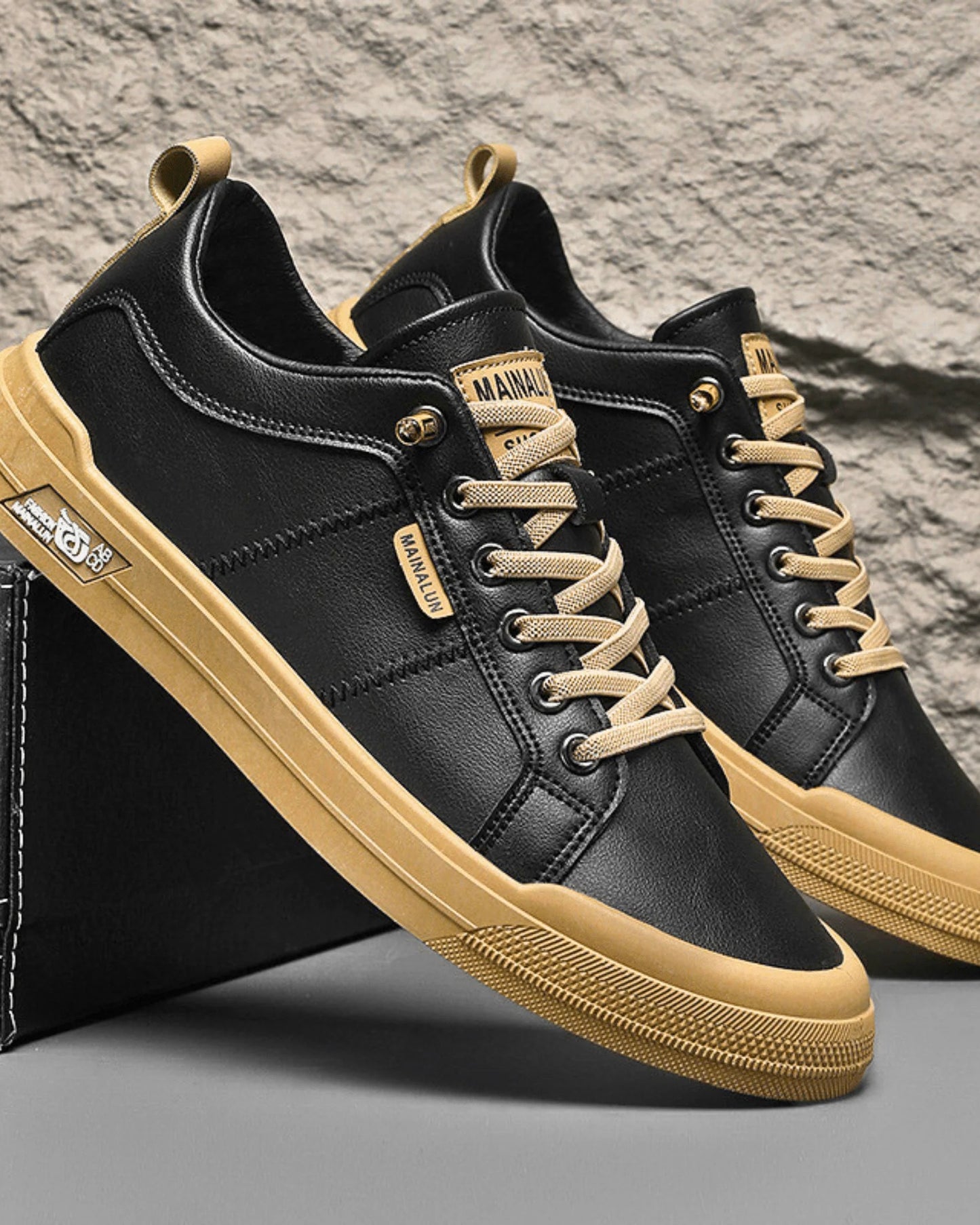 Lauro Heren Sneakers | Læder Finish | Guldfarvede Accenter