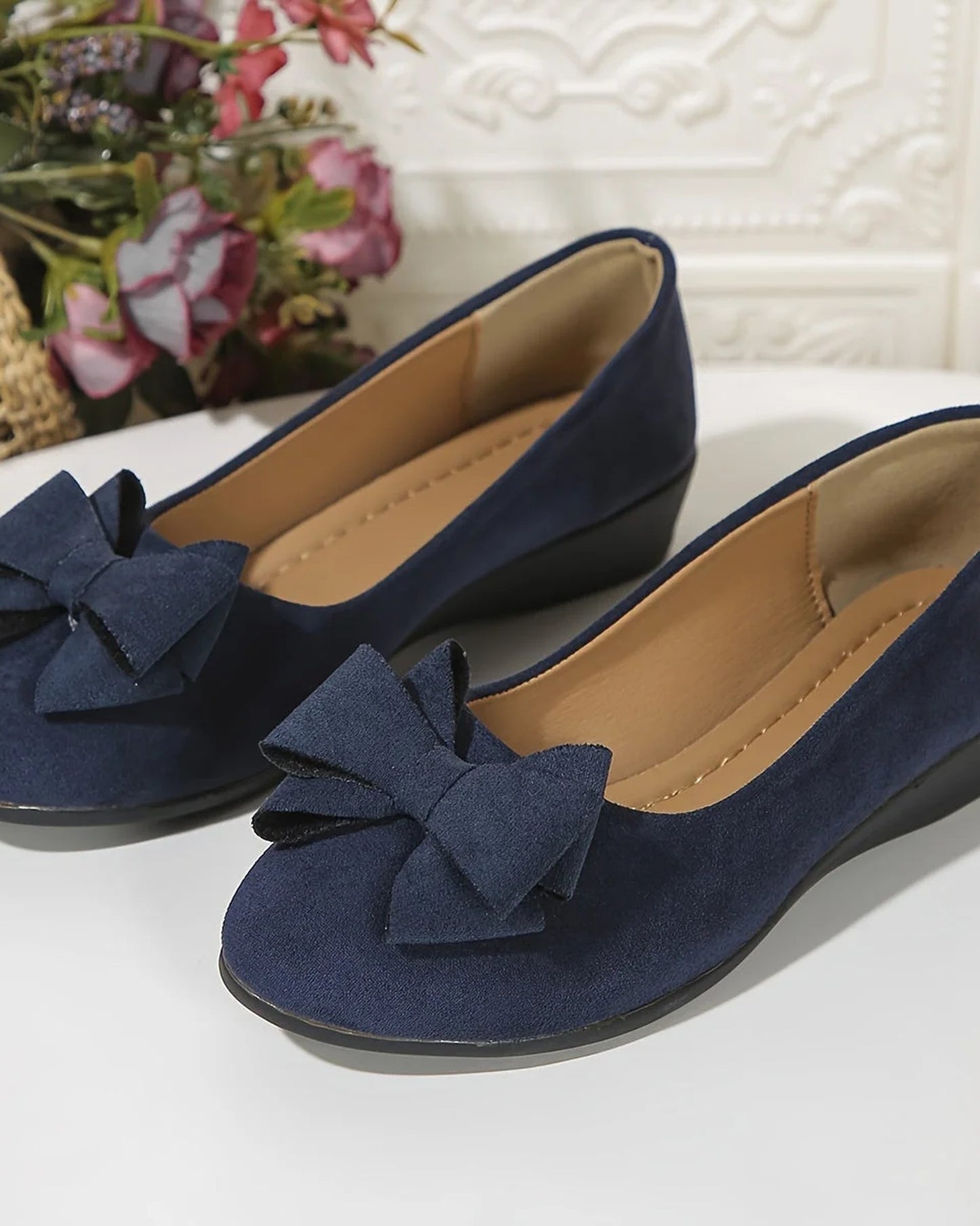 Anna Women's Shoes | Bow-detail | Closed Toe