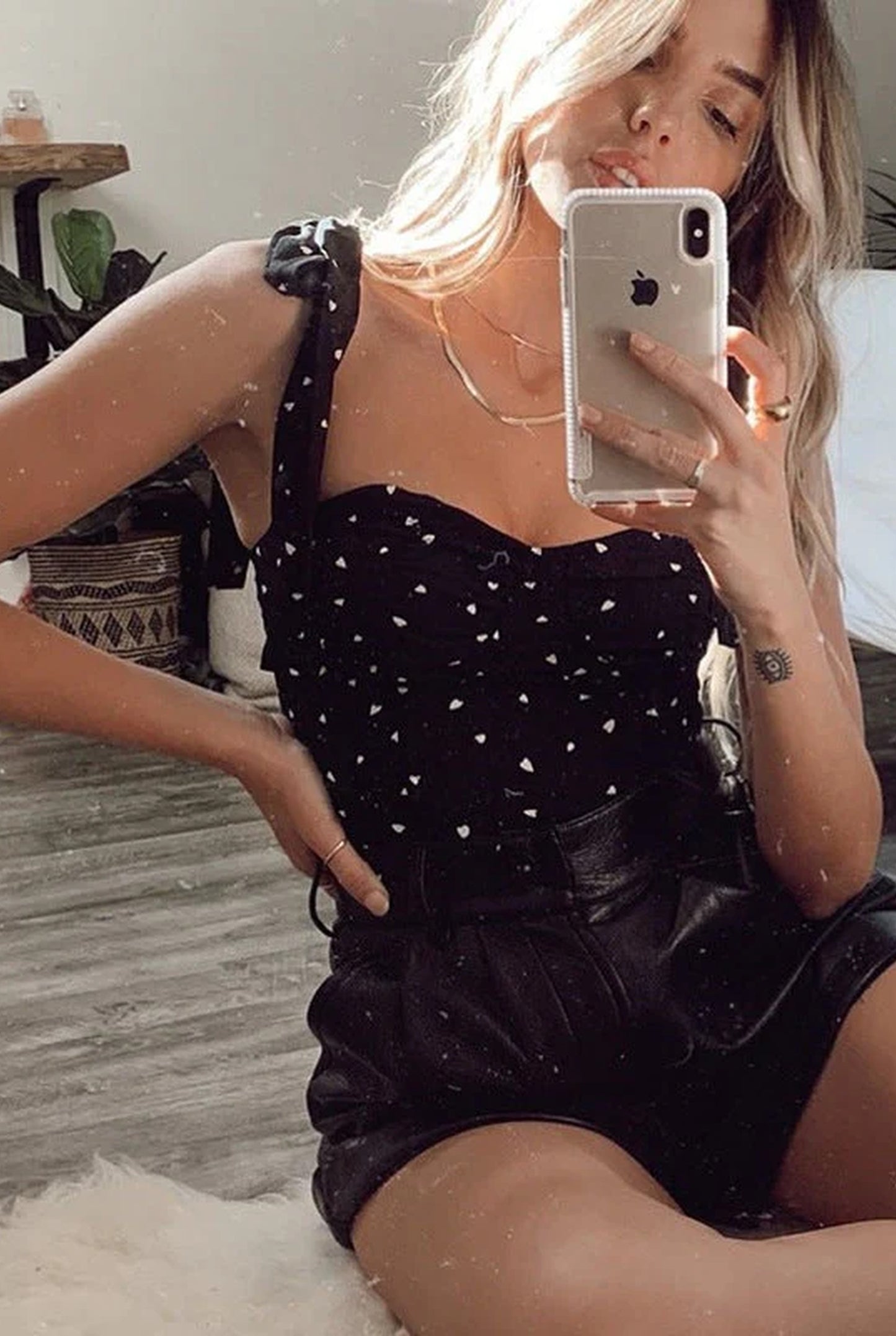 Hodierne Dames Top | Strikbandjes Schouders | Zwart Polkadot