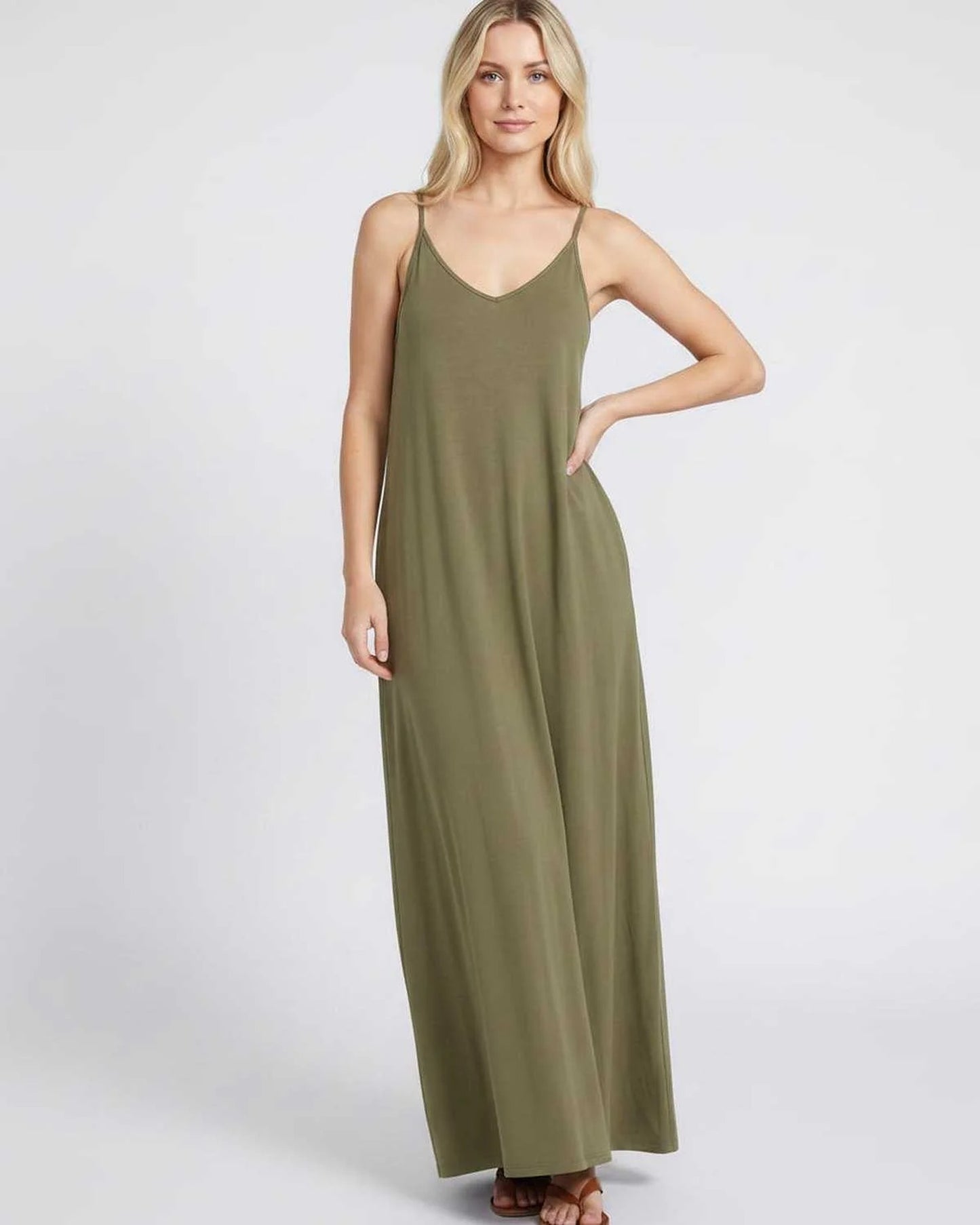 Solène Dames Maxi Jurk | V-Hals & Spaghettibandjes | Zijzakken