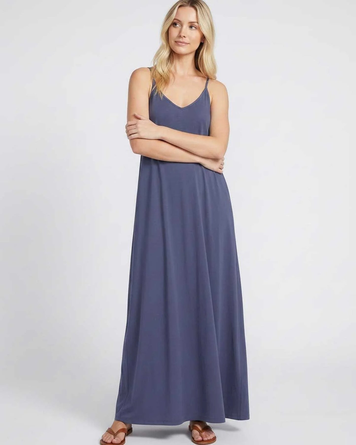 Solène Dames Maxi Jurk | V-Hals & Spaghettibandjes | Zijzakken