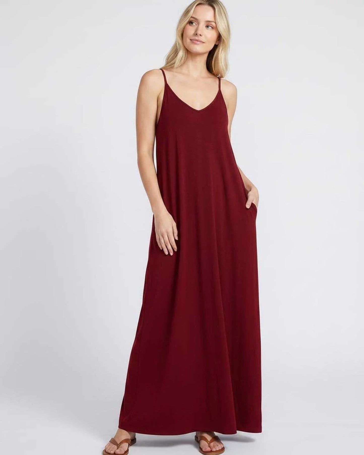 Solène Dames Maxi Jurk | V-Hals & Spaghettibandjes | Zijzakken