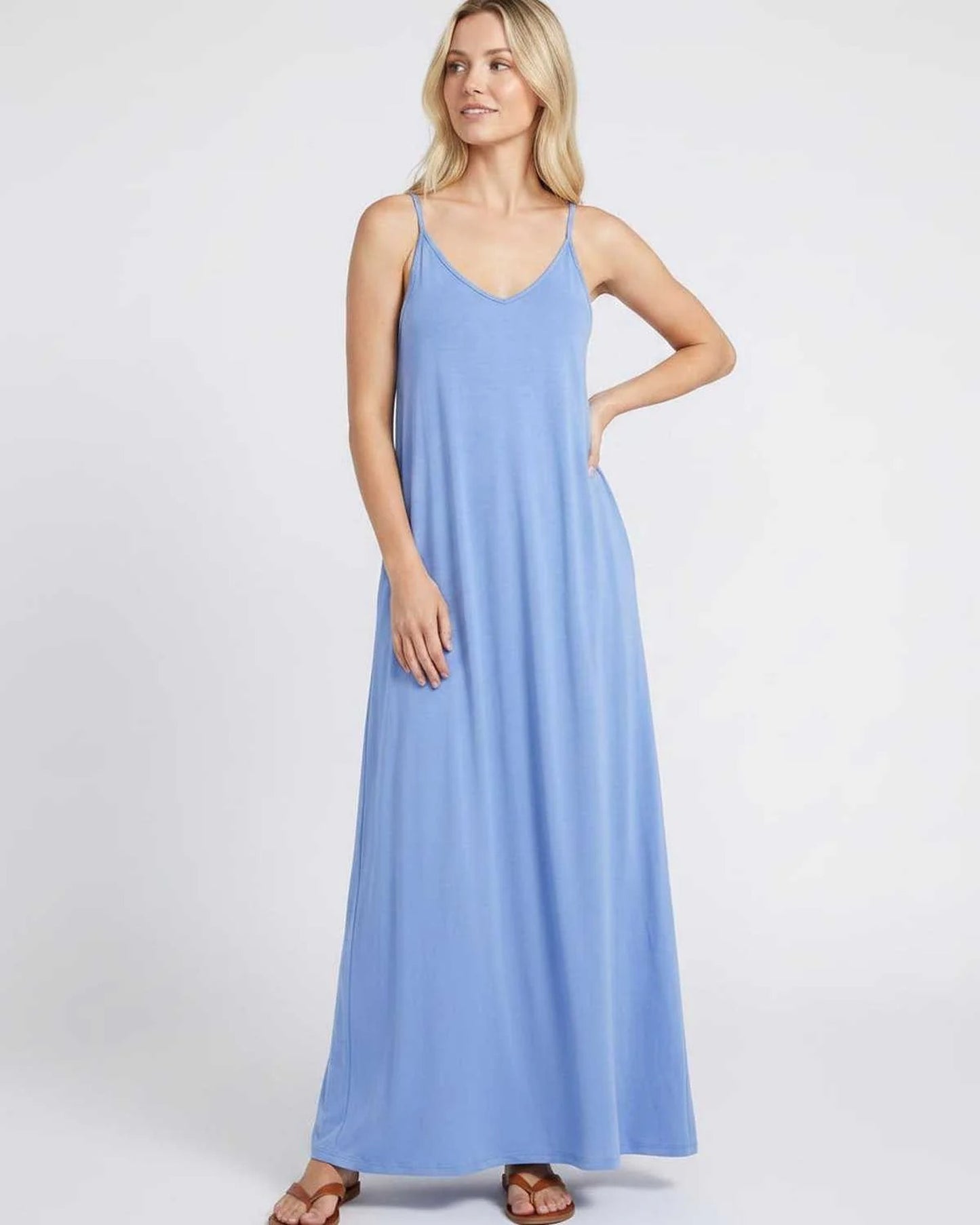 Solène Dames Maxi Jurk | V-Hals & Spaghettibandjes | Zijzakken
