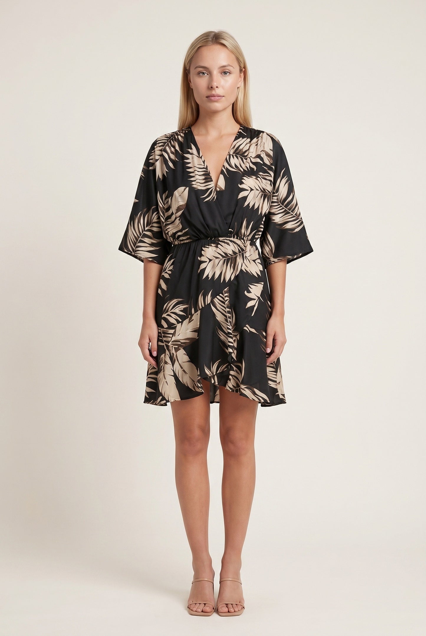 Pamela Dames Mini Jurk | Psychedelische Golfprint | Wikkel V-Hals