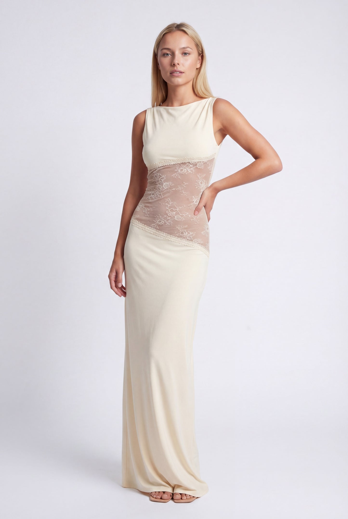 Noelia Lange Dress | Elegant Maxi Dress with Open Back and Lace Details
