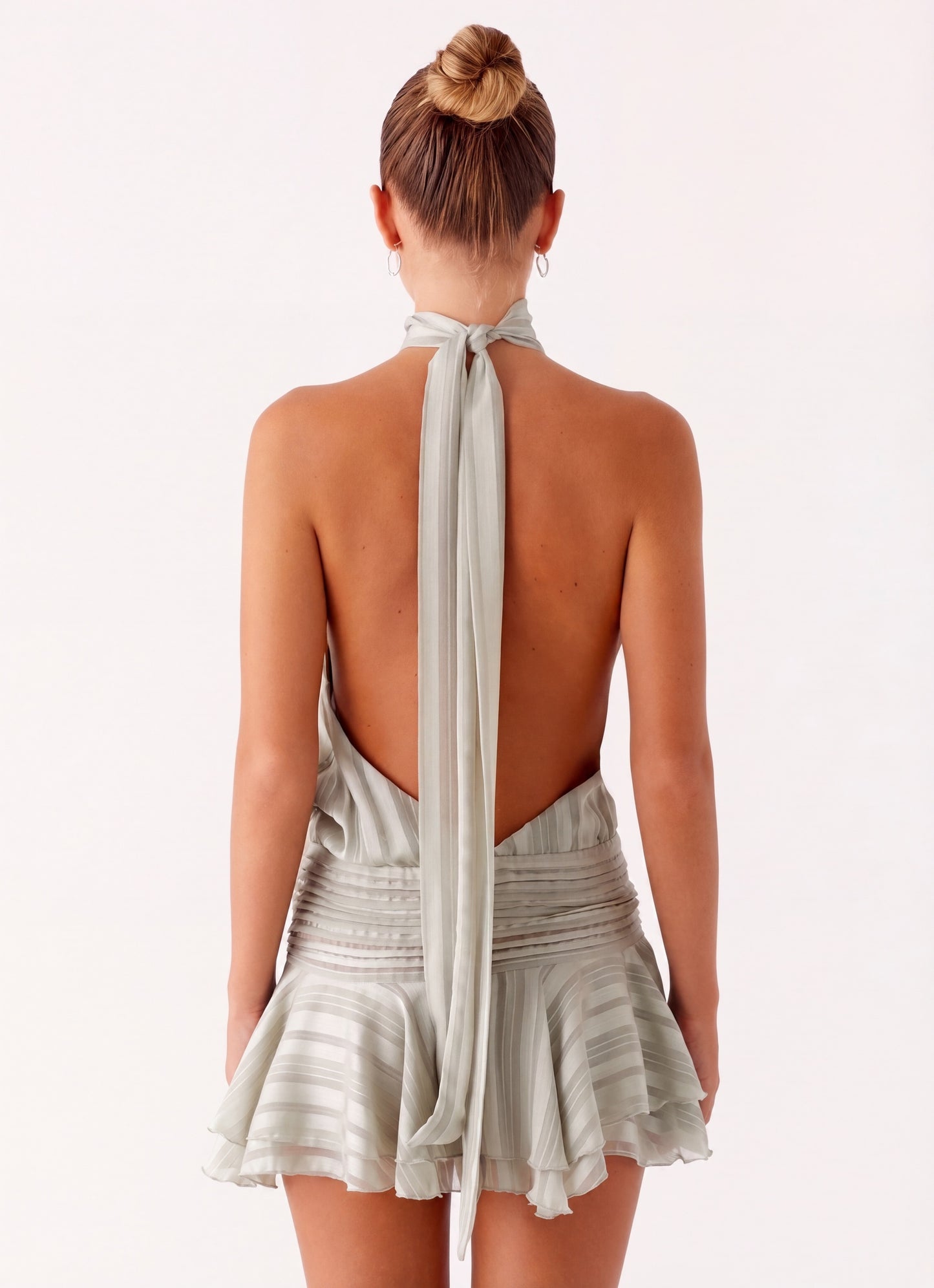 Isadora Dames Halter Mini Jurk | Hoge Hals | Geplisseerde Rok met Ruffle | Open Rug met Strikband