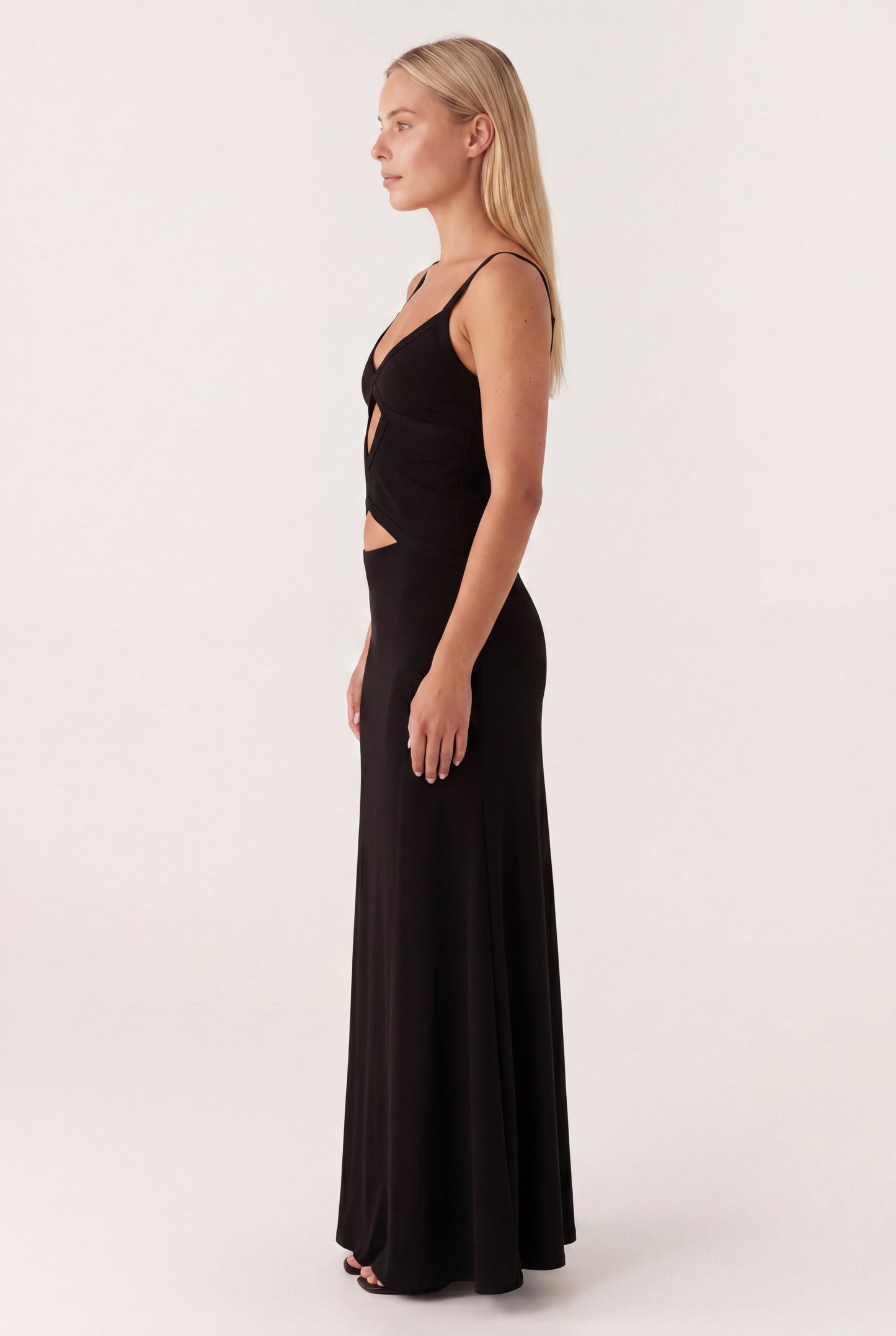 Jocelyn Maxi Jurk | Open Rug en Strikdetail met Elegante Flair