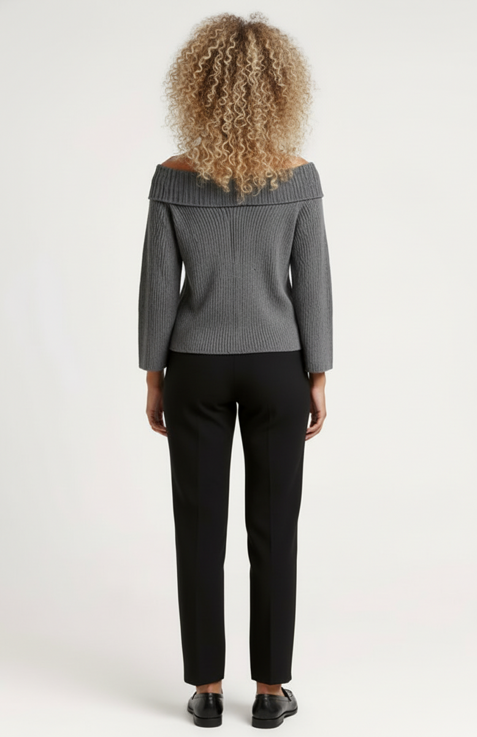 Elina Damestrui | Off-Shoulder Boothals | Rechte Mouwen | Zacht Gebreid Ontwerp