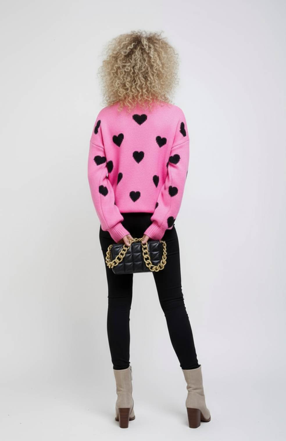 Rosa Trui | Oversized Hartgebreid Ontwerp met Speels Patroon