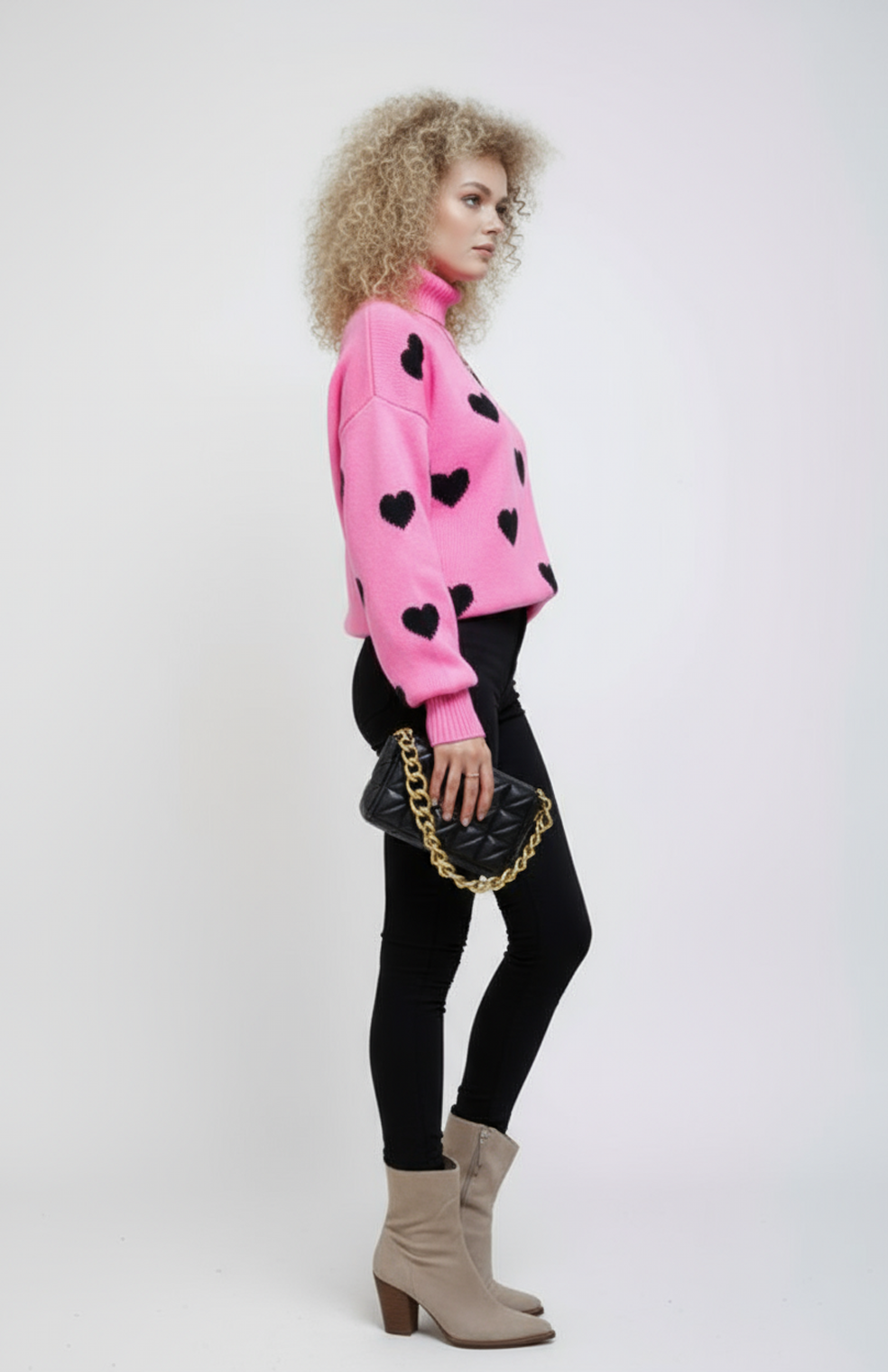 Rosa Trui | Oversized Hartgebreid Ontwerp met Speels Patroon