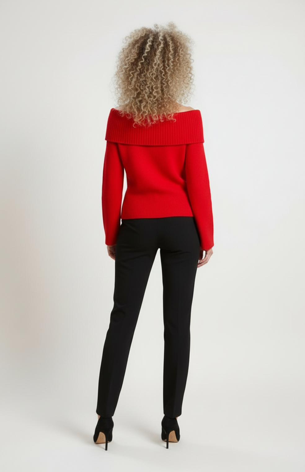 Elina Damestrui | Off-Shoulder Boothals | Rechte Mouwen | Zacht Gebreid Ontwerp