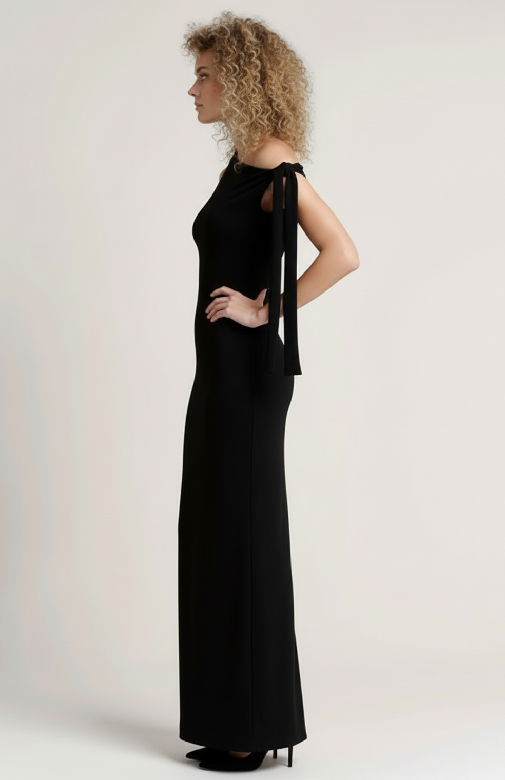 Orietta Dames Avondjurk | One Shoulder | Maxi Lengte | Strikdetail