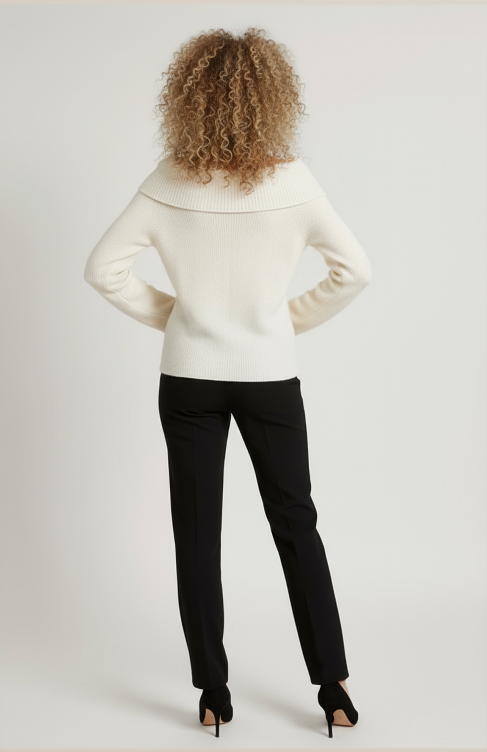 Elina Damestrui | Off-Shoulder Boothals | Rechte Mouwen | Zacht Gebreid Ontwerp