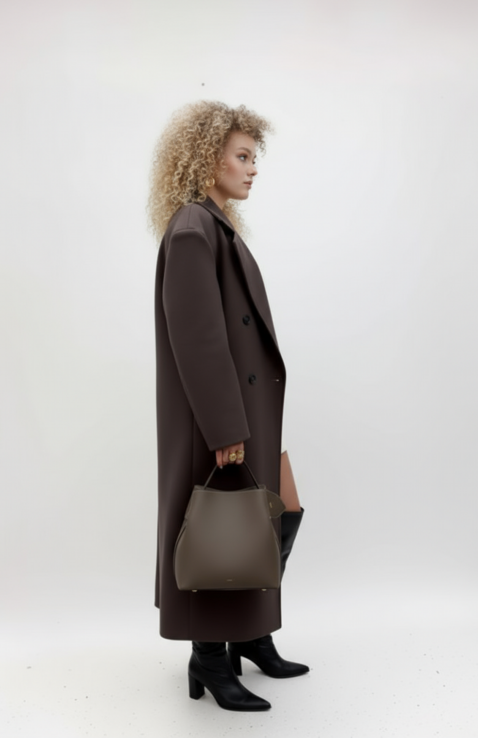 Jolanda Oversized Mantel | Dubbelrij Knopen en Luxe Wolmix