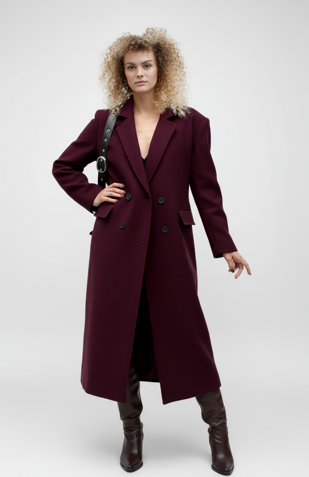 Daria Dames Mantal Jas | Dubbelgeknoopte Luxe Afwerking in bordeaux rood